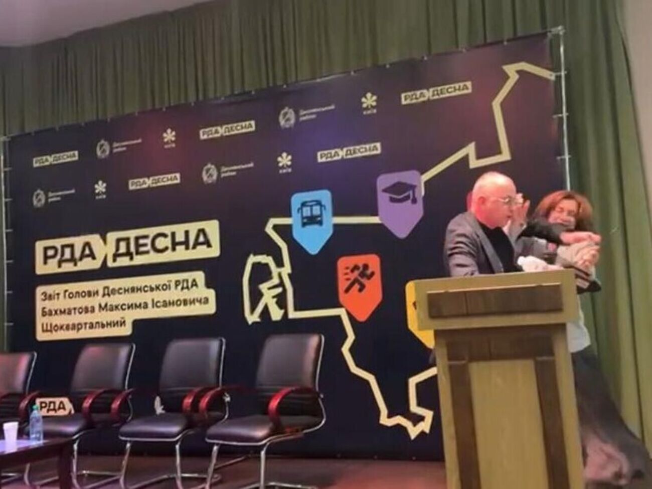 Депутаты Киевсовета обратились к президенту с требованием уволить Бахматова с должности главы Деснянской РГА