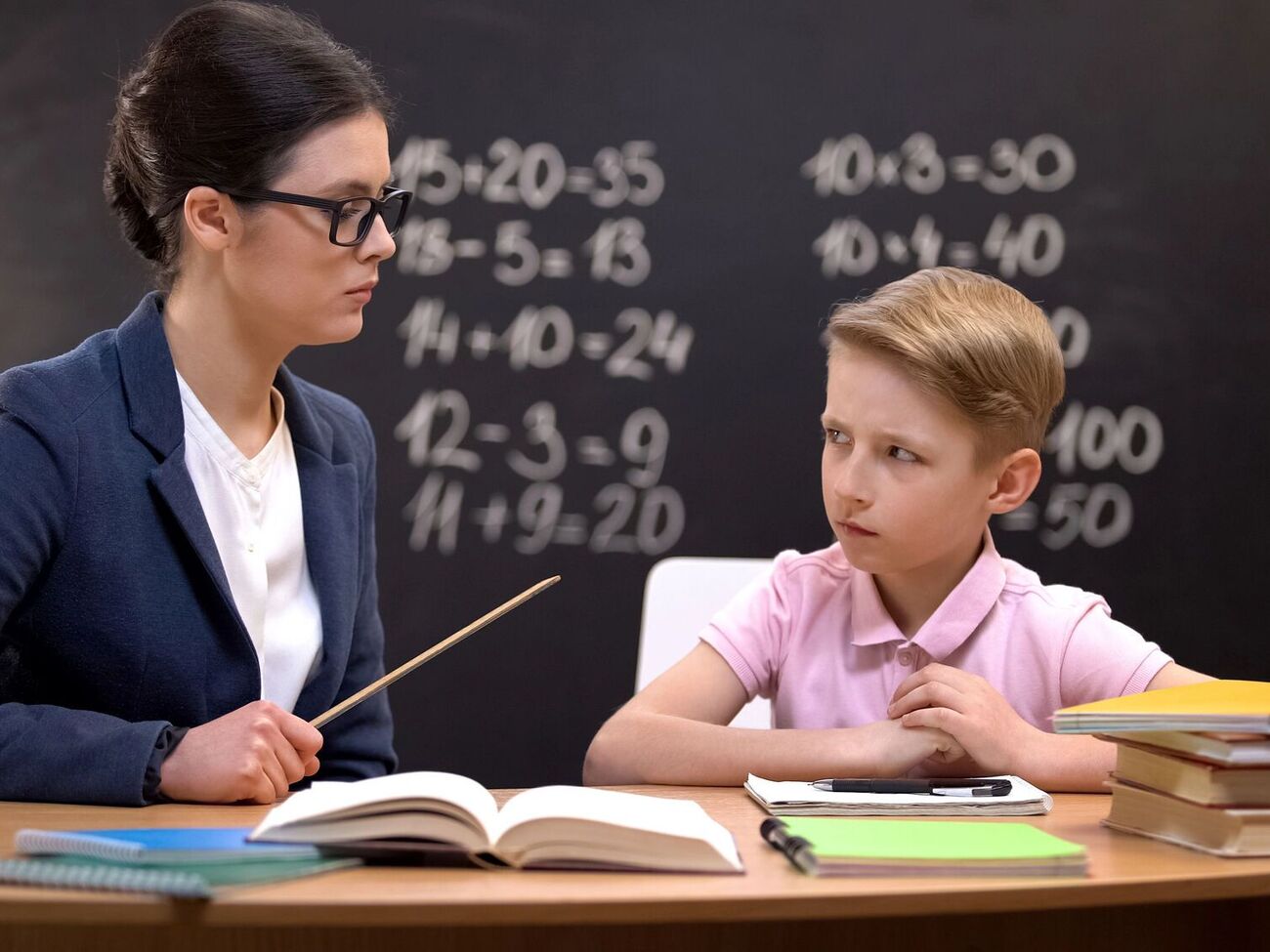 По словам Романенко, учитель должен пытаться избегать конфликтных ситуаций с учеником