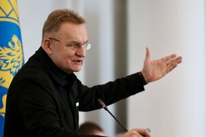 Сотрудники СБУ проводят следственно-оперативные действия в кабинете Садового