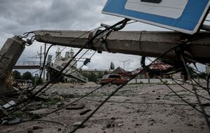 Эвакуироваться из Константиновки становится сложнее, ведь подъездные пути в город находятся под огневым контролем оккупантов, отметил Филашкин