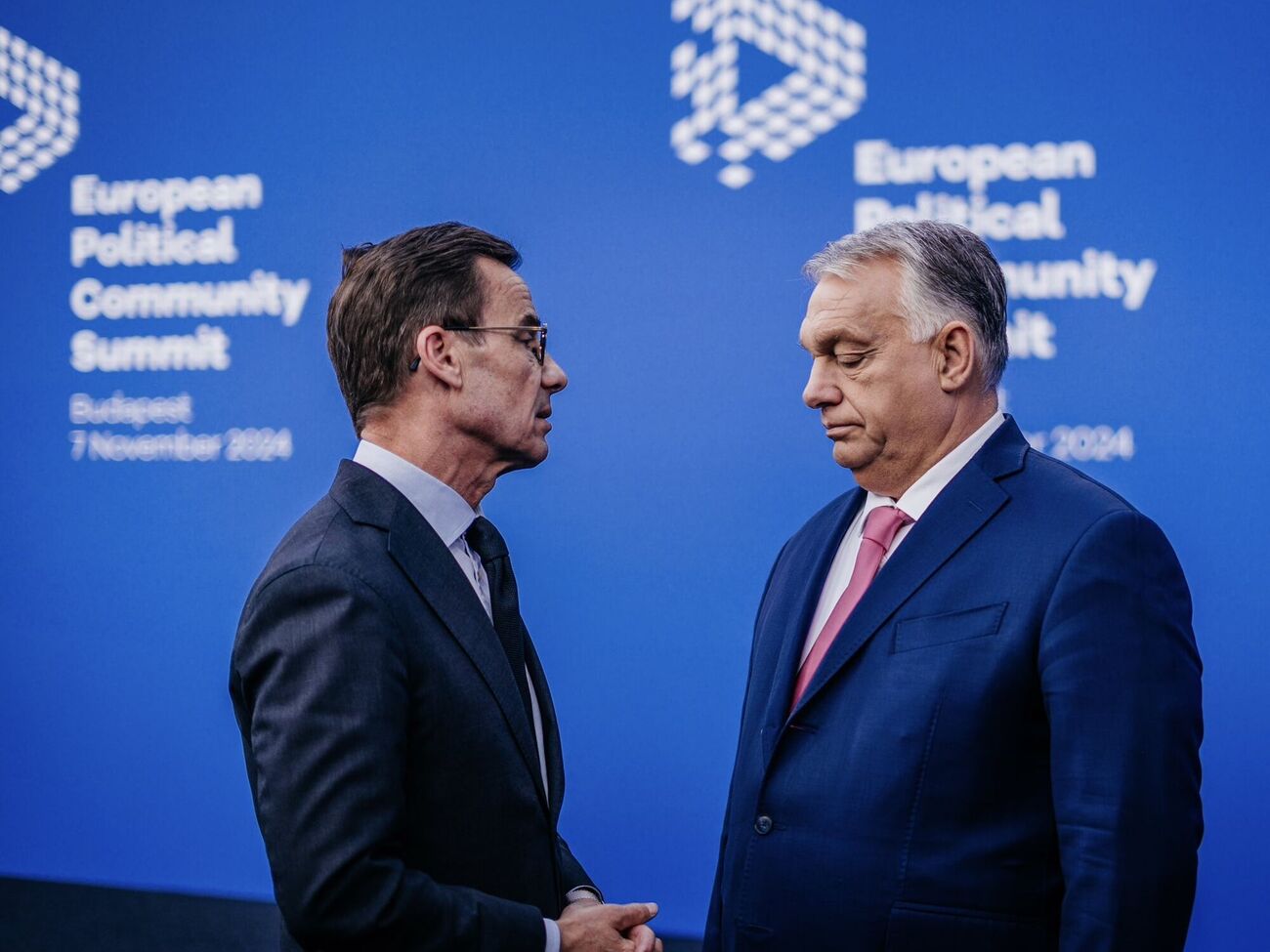 Кристерссон обратился к Орбану его же словами, сказанными в 2007 году: Нефть может идти с востока, но свобода всегда приходит с запада