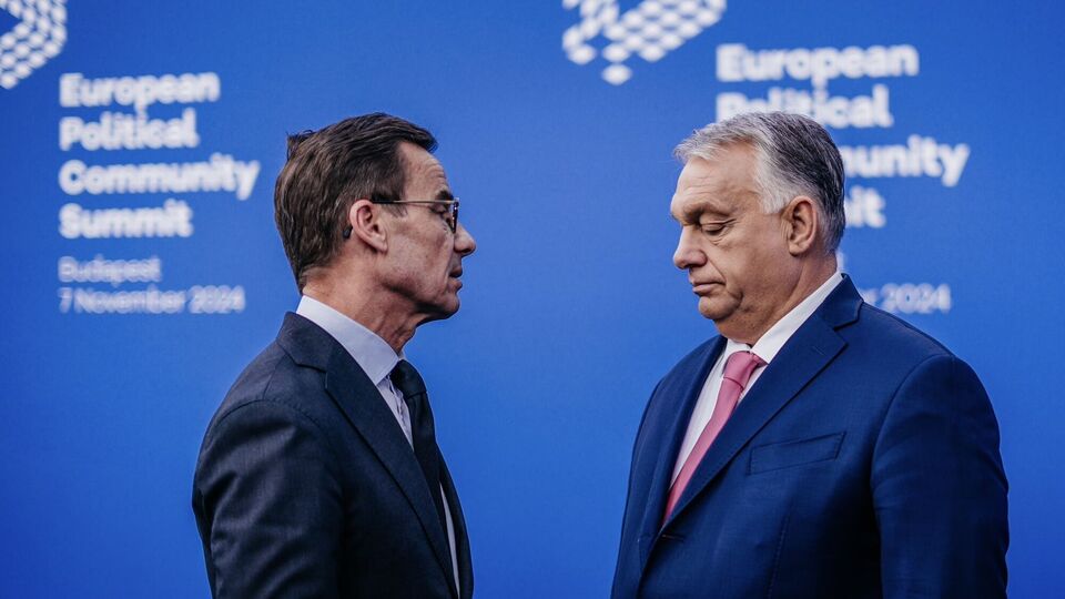 Кристерссон обратился к Орбану его же словами, сказанными в 2007 году: Нефть может идти с востока, но свобода всегда приходит с запада