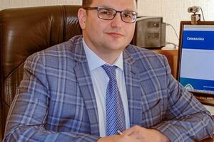 Барабаш является проректором по научно-педагогической работе и стратегическому развитию Национального юридического университета имени Ярослава Мудрого