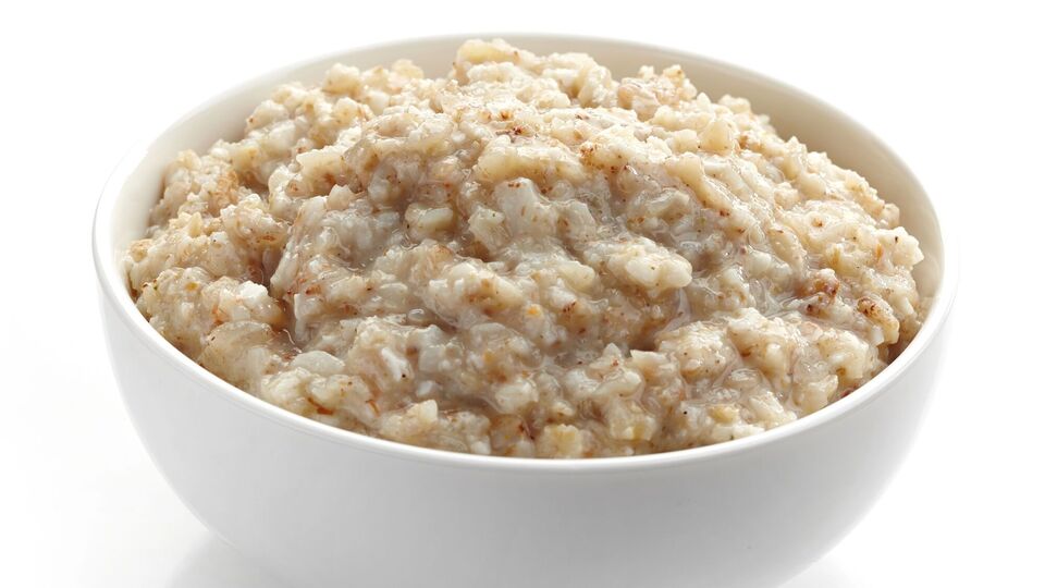 Кашу подают теплой