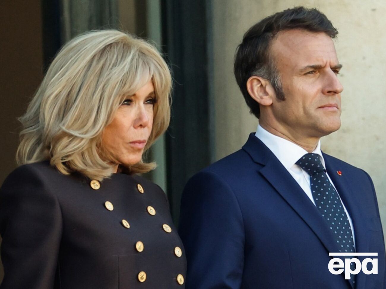 Адвокат Макронов заявил, что семья предоставит в суде "экспертные свидетельства научного характера" для доказательства пола первой леди Франции