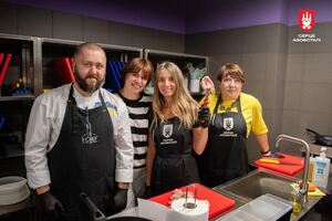 Гастроклубы – шаг к созданию среды доверия, сказала директор "Сердца Азовстали"