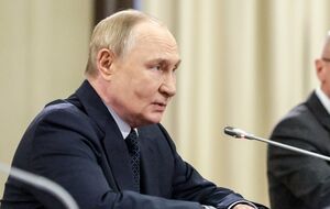 Військові загарбники зроблять "позитивний внесок" у роботу політичних партій та органів влади РФ, вважає Путін