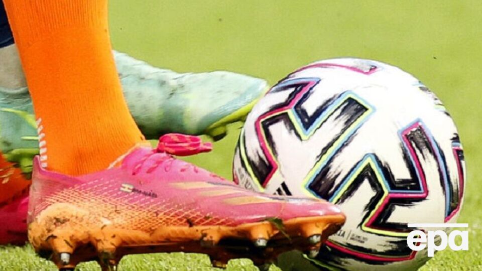 Сборные провели по два официальных матча