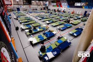 Требование к людям, бежавшим от войны, самостоятельно организовывать себе жилье не является жестоким, считает нидерландский министр