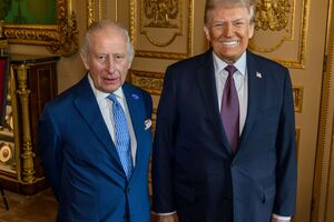 Трамп у гостях у Чарльза III намагався не помітити конфузу з конем