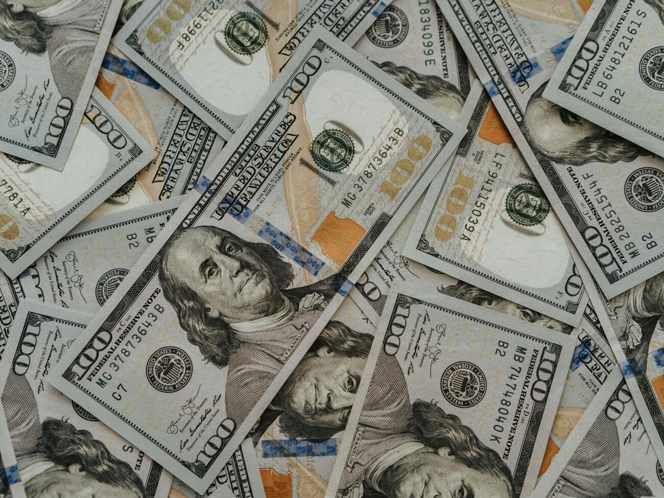 Еврокомиссия хочет заставить Россию платить за ущерб, нанесенный Украине, уже сейчас