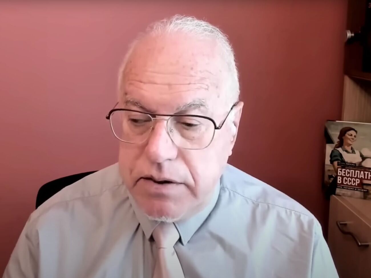 Ліпсіц: Раджу росіянам придбати жерстяні каністри для бензину, зайнятися фізкультурою й купити лопату