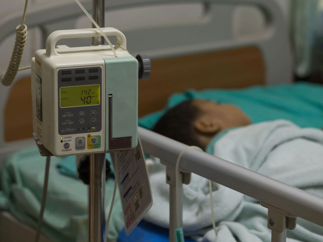 Ребенка привезли в больницу в критическом состоянии