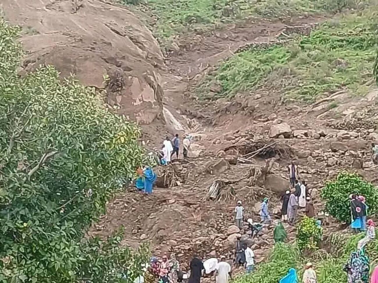 За словами повстанців, зсув стався 31 серпня після кількох днів сильних дощів, і село Тарасін "повністю зрівнялося із землею"