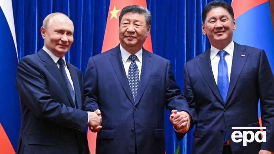 Си Цзиньпин провел в Китае встречу с Путиным и Хурелсухом