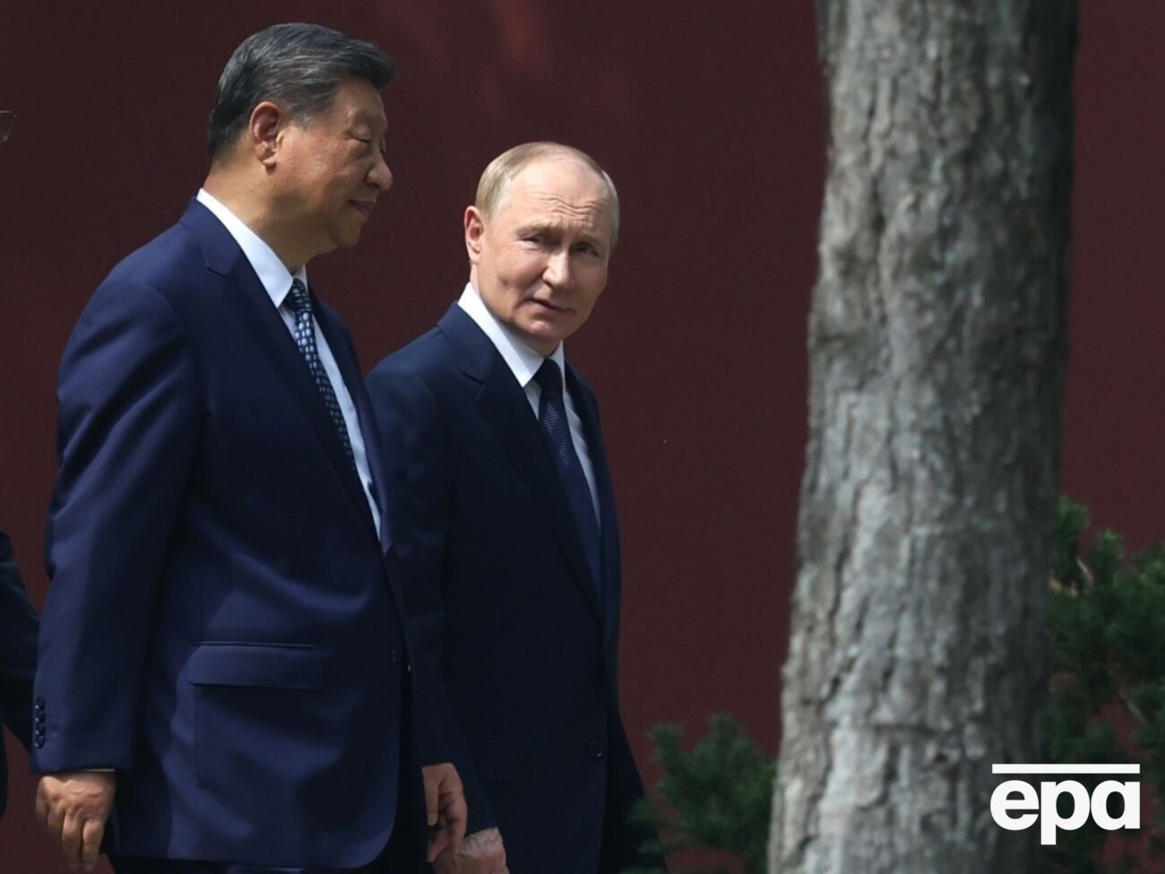 По словам Си Цзиньпина, участие лидеров в этих торжествах якобы "подчеркивает решимость обеих стран защищать правду о Второй мировой войне"