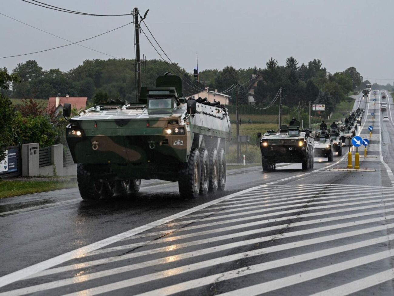 У навчаннях беруть участь приблизно 30 тис. військових і 600 одиниць техніки