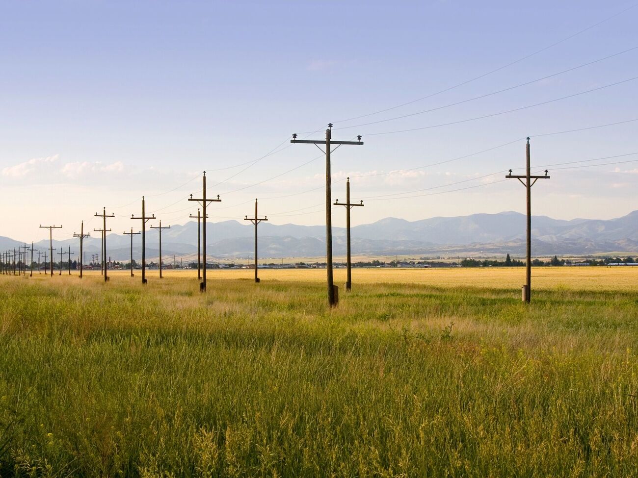 В августе специалисты компании ДТЭК починили электроснабжение для 1 млн домов