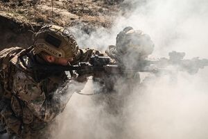 Украинские военные успешно контратаковали россиян в Харьковской области, поэтому они решили усилить свои подразделения в Донецкой области