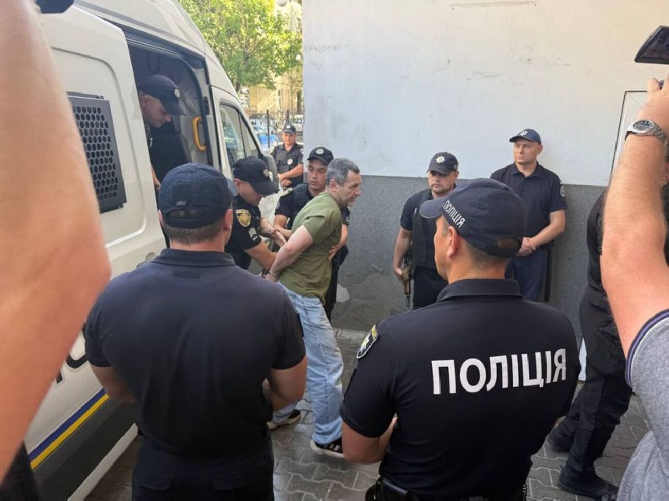 Фігуранту може загрожувати від 10 до 15 років тюрми або довічне ув'язнення