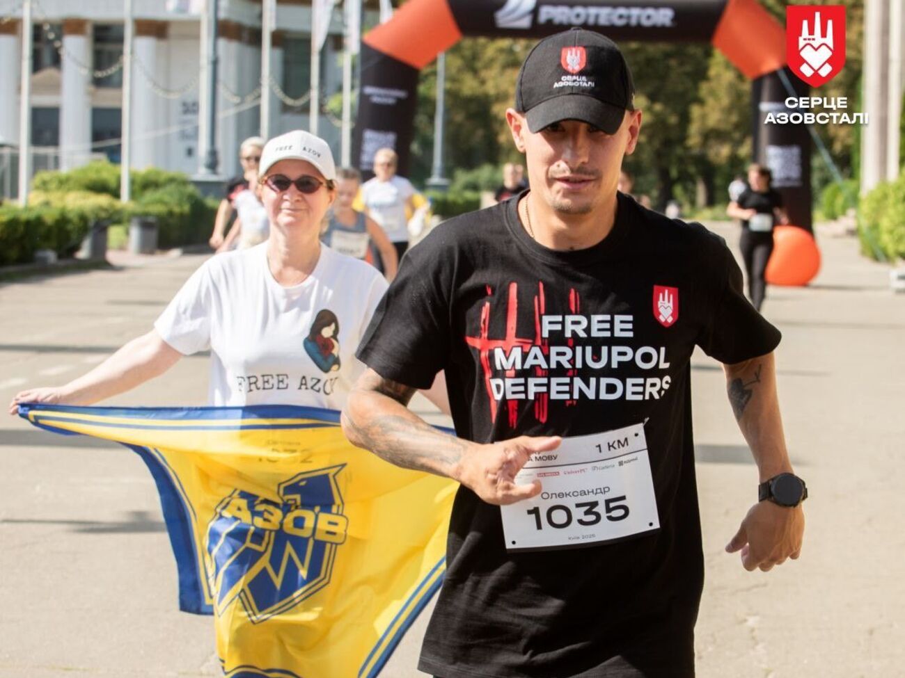 Забіг цього року присвятили українцям та українкам, які перебувають у російському полоні, зазначили організатори