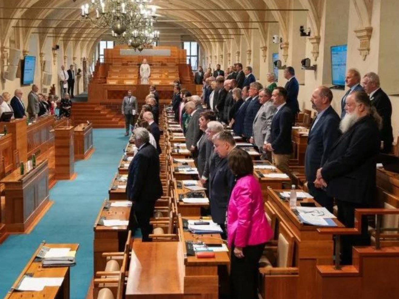 Сенат Чехії засуджує злочинні дії РФ проти українського населення на тимчасово окупованих територіях, повідомило видання