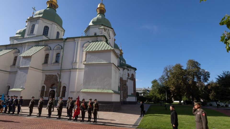 Зеленский принял от дипломатов верительные грамоты