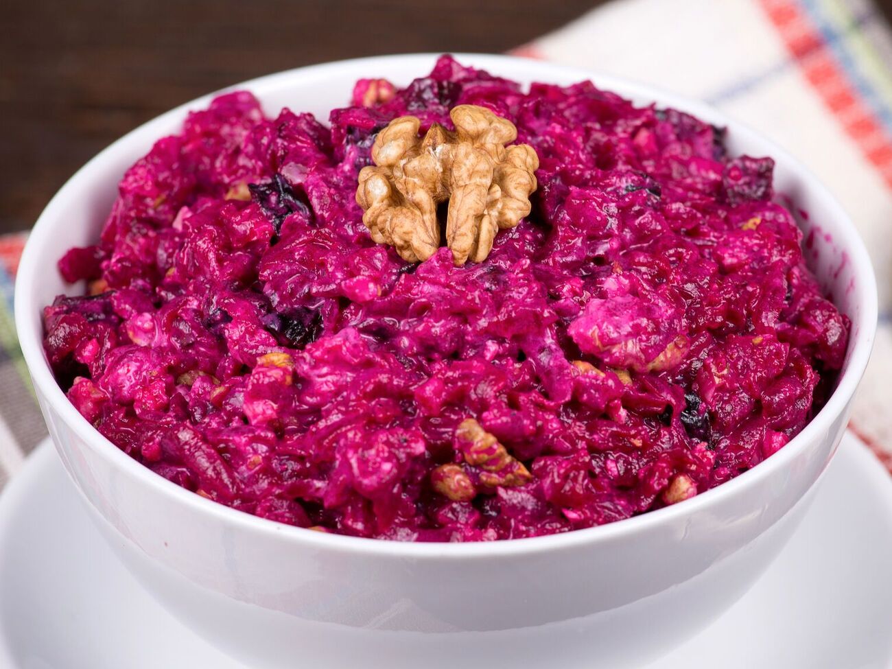 Свеклу для салата лучше запечь в духовке