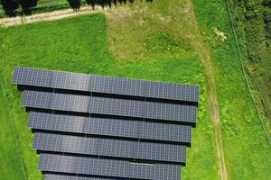 Долговый кризис блокирует диверсификацию генерации энергии, написал Корф.