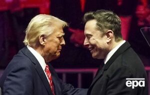 Маск подсел к Трампу, они пожали друг другу руки и о чем-то поговорили