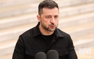 Зеленский после начала полномасштабной войны отказался от костюмов, отдавая предпочтение одежде в стиле милитари