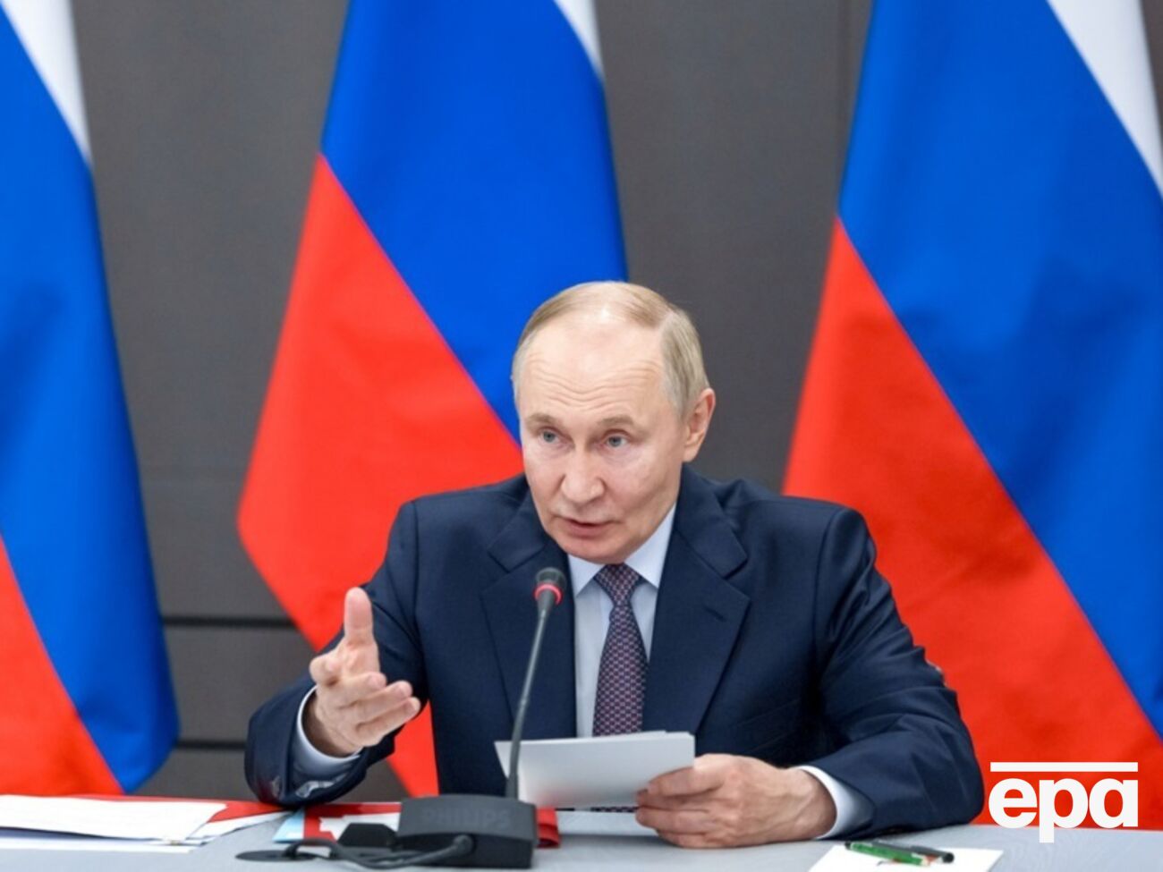 Свою нісенітницю Путін читав із папірця