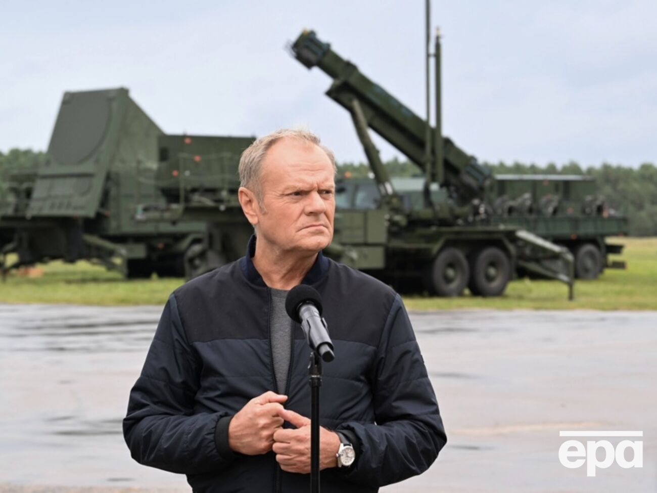 Польша находится в постоянном контакте с союзниками и готова к "любой реакции", заверил Туск