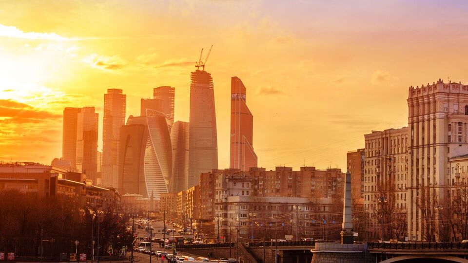 У Москві починають закривати аеропорти