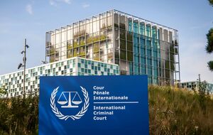 США вже ввели цільові санкції проти кількох прокурорів і суддів МКС, зазначили ЗМІ