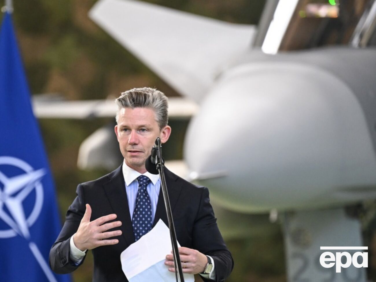 Шведские войска получили право применять оружие для защиты неба, заявил Юнсон