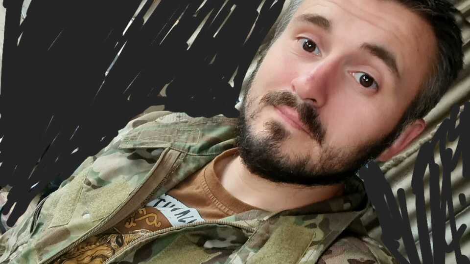 В марте 2022 года Бигус стал добровольцем и присоединился к силам обороны как оператор БПЛА Патрульной полиции