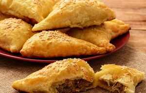 Слойки получатся питательными и вкусными