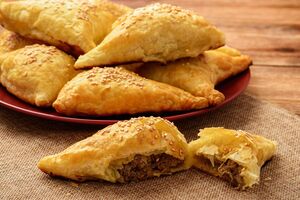 Слойки получатся питательными и вкусными