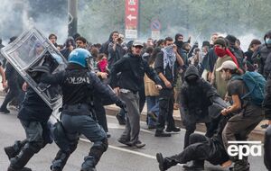 С Милане были жесткие столкновения протестующих с полицией