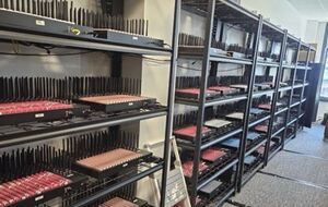 В районе Нью-Йорка Секретная служба США обнаружила 100 тыс. SIM-карт и более 300 SIM-серверов