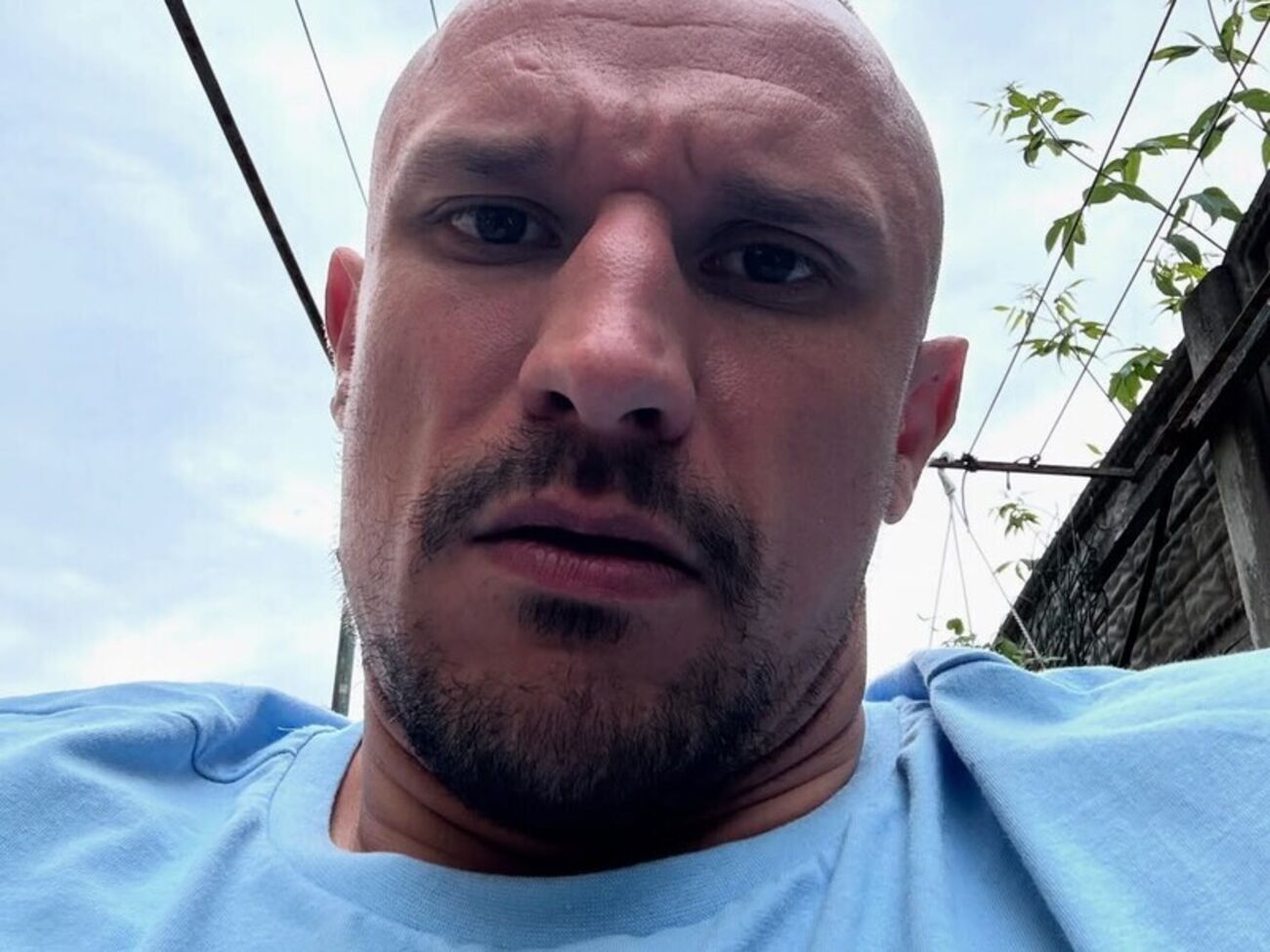 Цимбалюк держит себя в спортивной форме и регулярно показывает в соцсетях видео и фото с тренировок