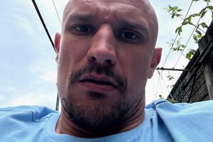 Цимбалюк держит себя в спортивной форме и регулярно показывает в соцсетях видео и фото с тренировок