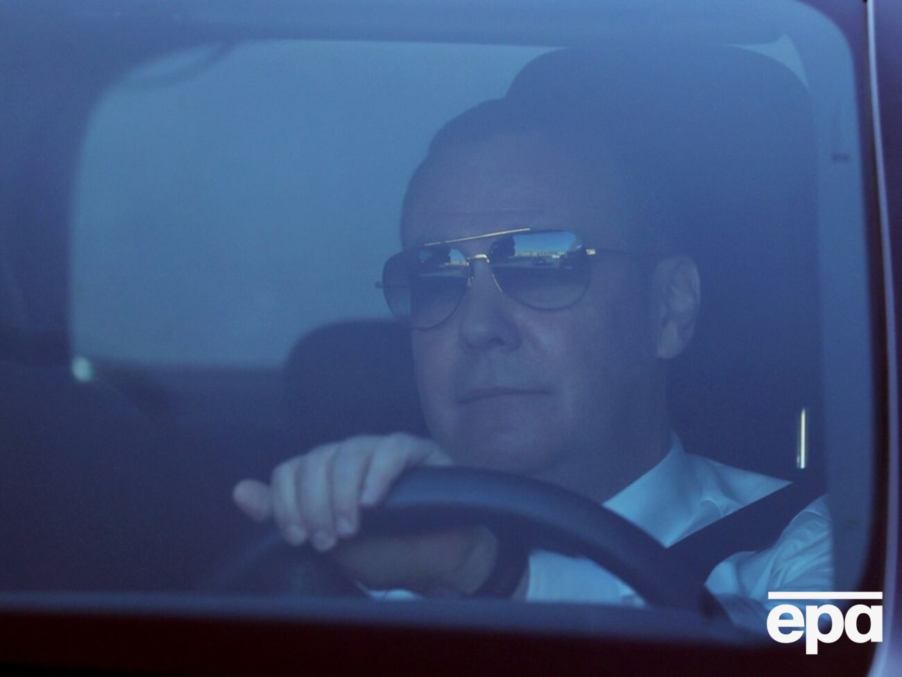 Медведєв образився, що Трамп порівняв РФ із "паперовим тигром"