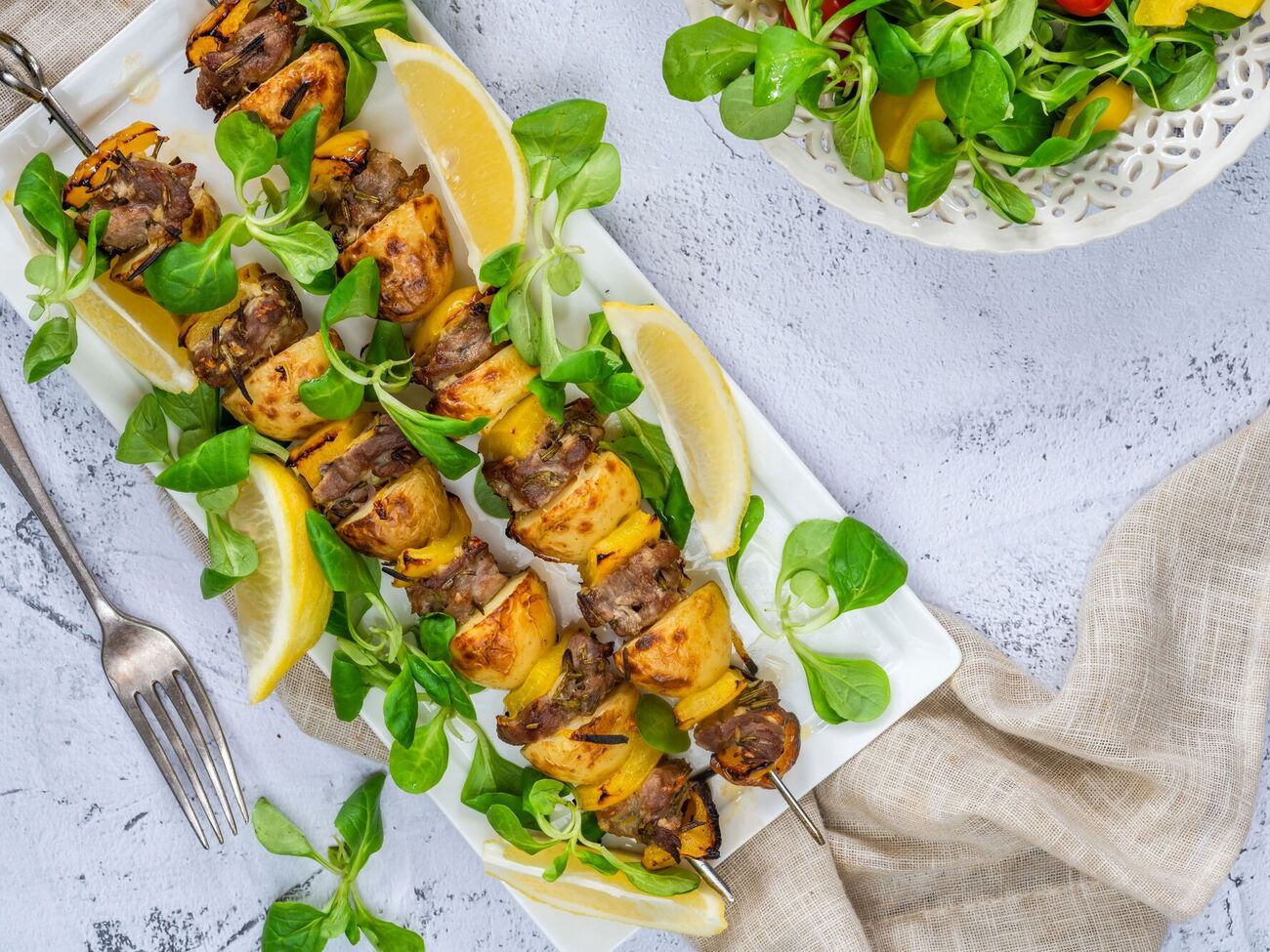 Такой шашлык подается сразу с огня