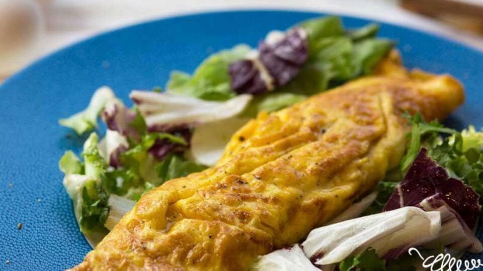 Классический омлет готовится без молока