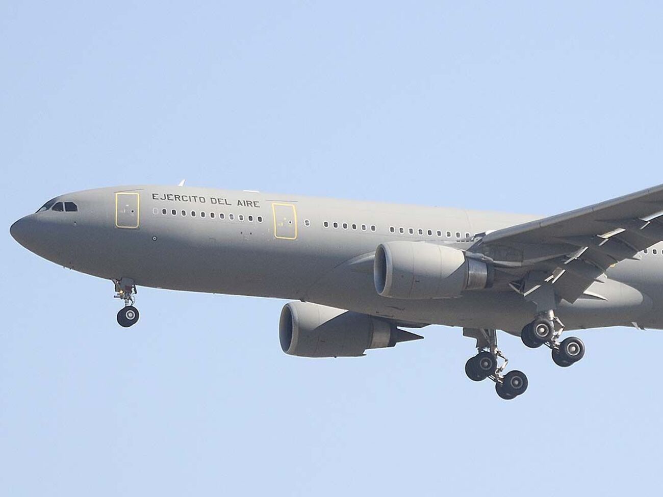 ЧП не повлияло на полет министра, пишет СМИ