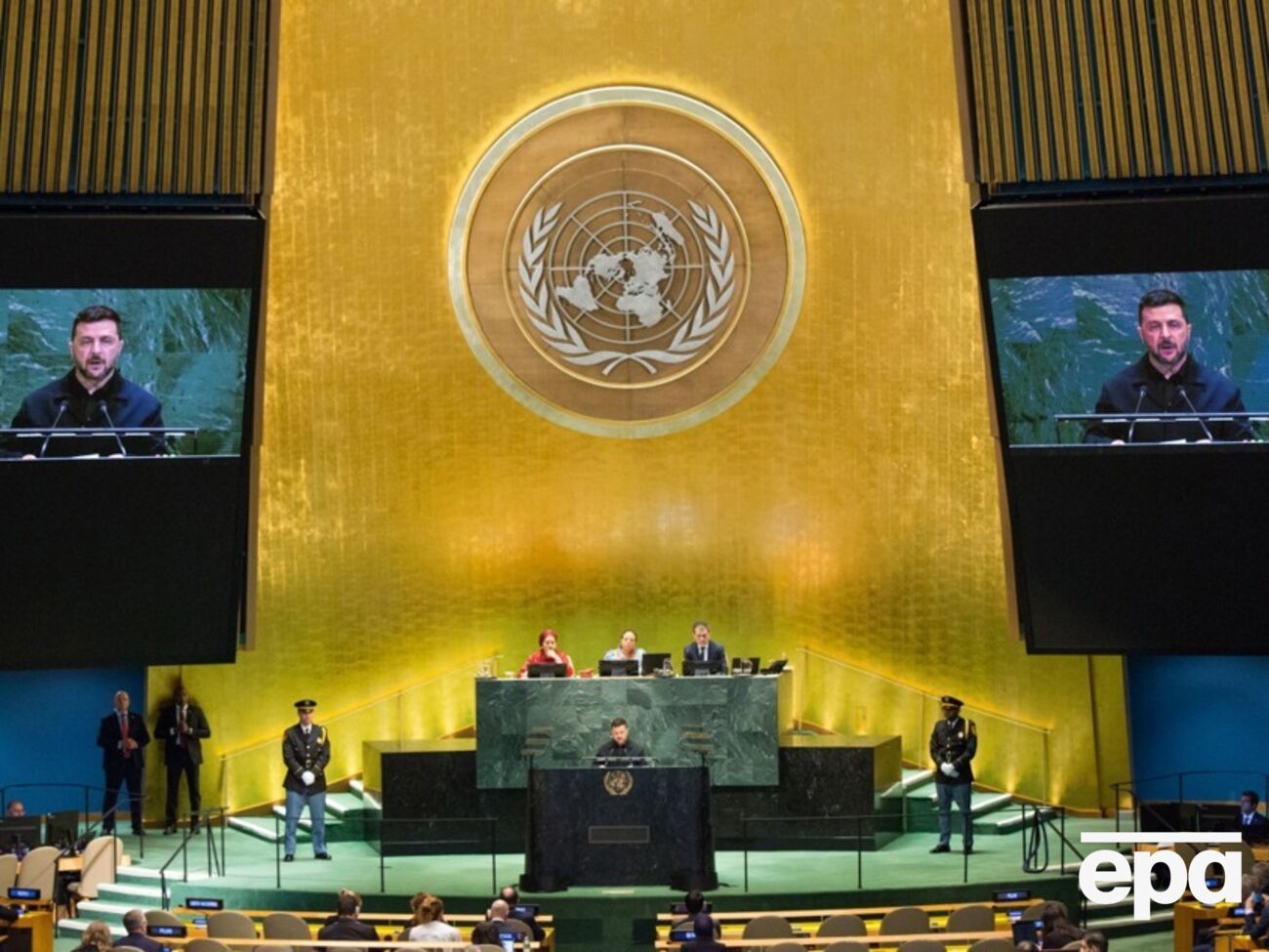 Украина укрепляет армию, отметил Зеленский на заседании Генассамблеи ООН