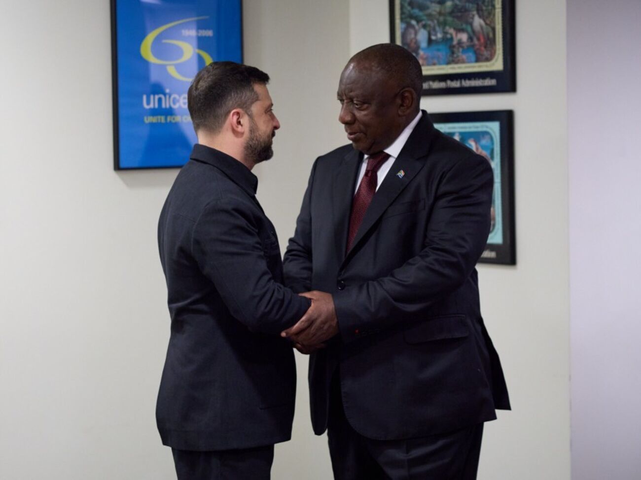 Зеленський сказав Рамафосі, що Україна з першої секунди війни хоче її закінчення і робить усе для цього, повідомили в ОП