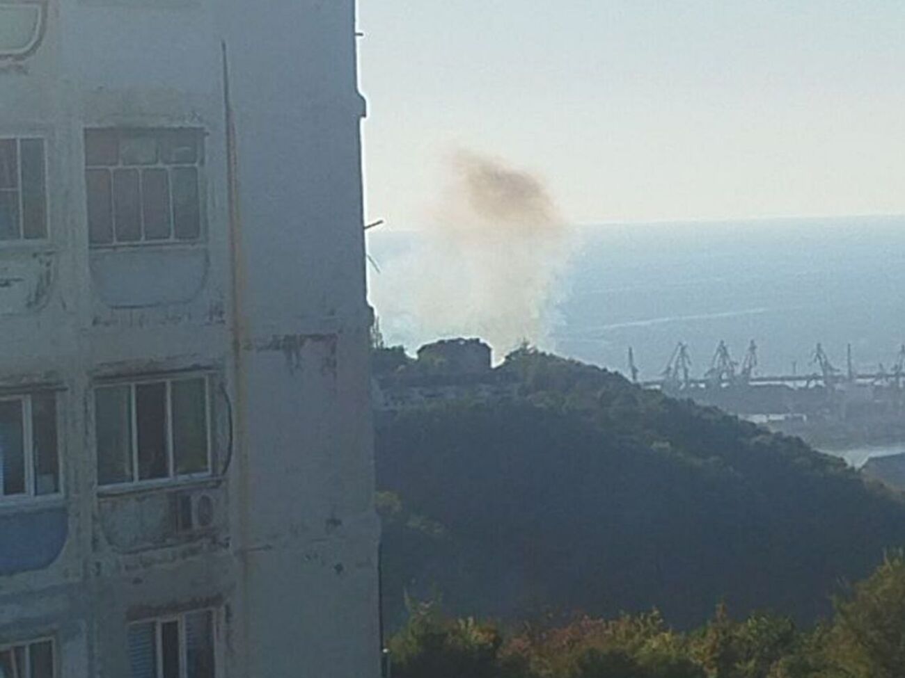 За словами очевидців, у місті було чутно вибухи й автоматні черги